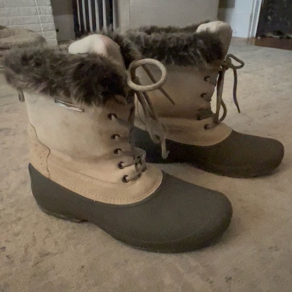 Field & Stream Women's PAC 200g
Thinsulate Winter Boots Size 10 - Picture 4 of 6